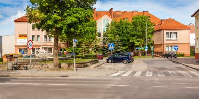 Artykuł: Nieruchomości na Mazurach: jakie budynki usługowe pod inwestycje warto wybierać?