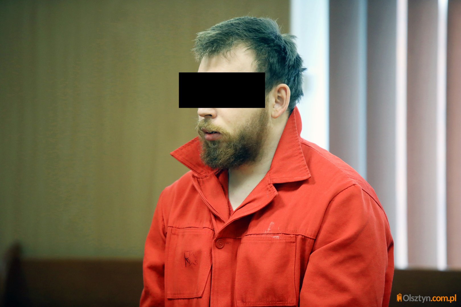 Zbrodnia w Kortowie. Ruszył proces 22-latka oskarżonego o brutalne zabójstwo ojca