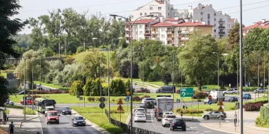 Kolizje, korki i „nieczytelne” rondo. Miejski radny, Marek Fabianowicz, apeluje o zmiany w organizacji ruchu