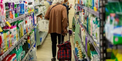 Ceny w sklepach wciąż rosną. We wrześniu było o 4,9 proc. drożej niż rok wcześniej [ANALIZA]