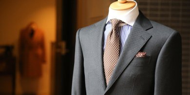 Artykuł: Jak dobrać garnitur? Najnowsze trendy w tym sezonie