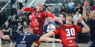 Piłka ręczna. W meczu na szczycie lepsi goście z Żukowa [ZDJĘCIA]