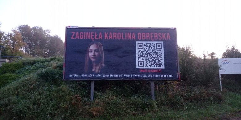 Billboard o zaginięciu dziewczyny, który wywołał burzę. Olsztyński taksówkarz promuje książkę w nietypowy sposób