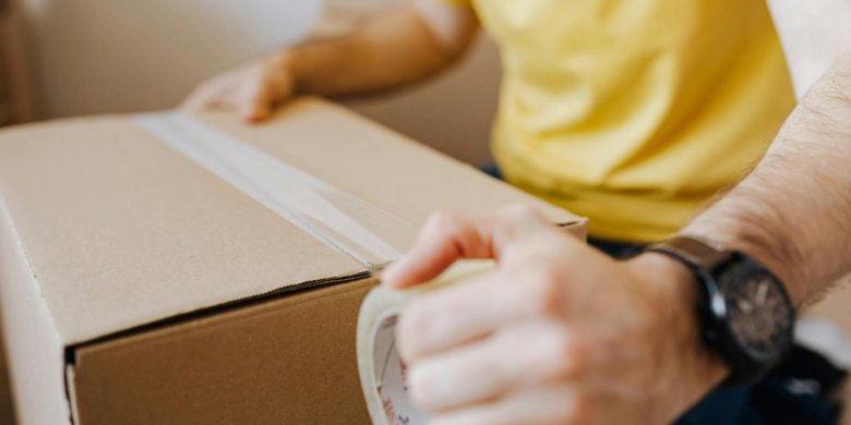 Jak zapakować paczkę, żeby dotarła w całości?