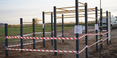 Artykuł: W Jonkowie wykorzystali granty PSE. Powstała strefa do ćwiczeń na świeżym powietrzu