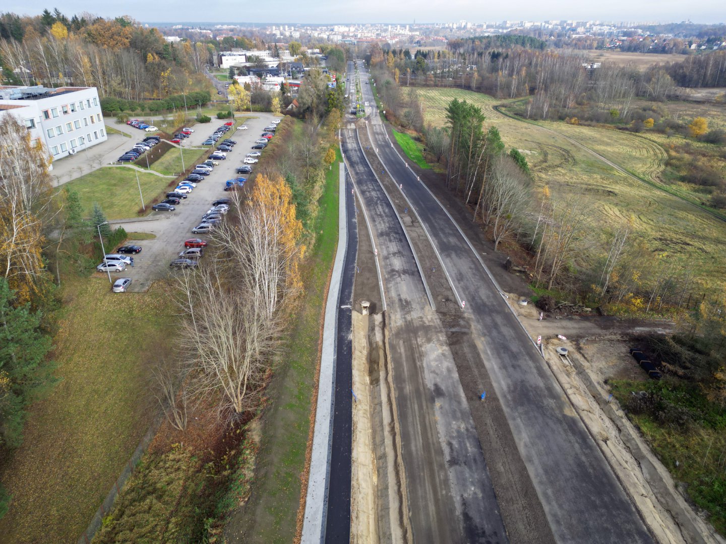 Prace na wyjeździe z Olsztyna postępują. Kiedy pojedziemy dwupasmówką? [ZDJĘCIA]