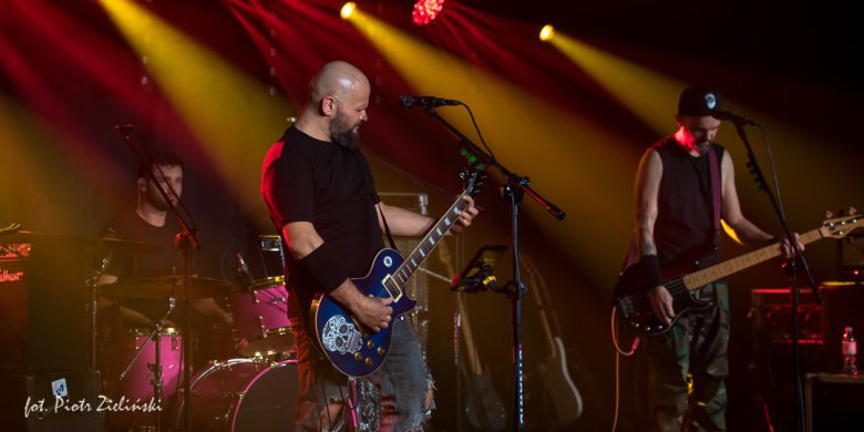 Rośliny i FlashBack zagrały w zajezdni trolejbusowej w Olsztynie [ZDJĘCIA]