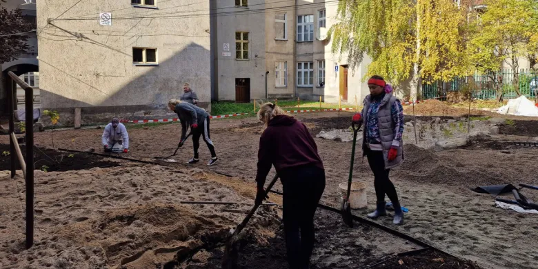"Podwórka z Natury". Mieszkańcy Olsztyna biorą sprawy w swoje ręce