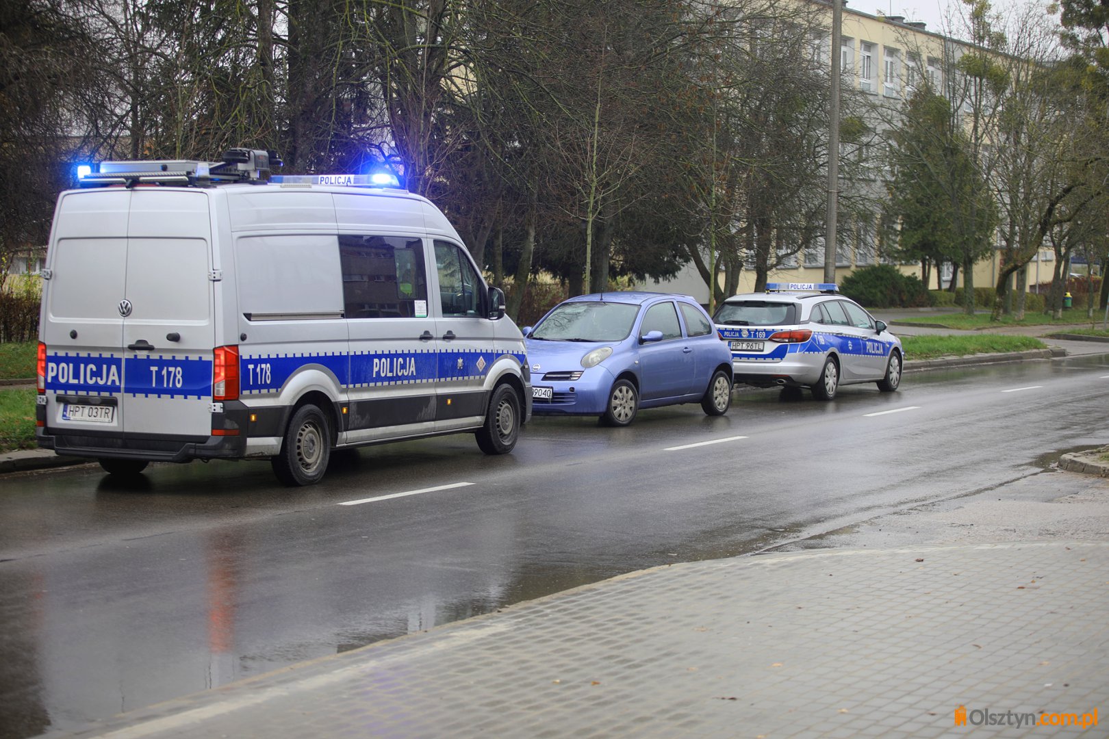 Olsztyn. Kierowca próbował uciekać policji. Jazdę skończył na ul. Żołnierskiej
