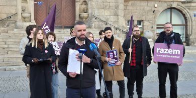Artykuł: Ceny lokali rosną, młodzi wyjeżdżają. Partia Razem prezentuje pomysł na przełamanie kryzysu mieszkaniowego
