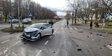 Olsztyn. 70-latek wymusił pierwszeństwo przy szpitalu dziecięcym [ZDJĘCIA]