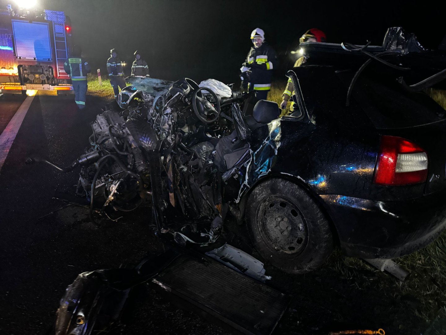 Gmina Barczewo. Czołowe zderzenie na "szesnastce". 19-latek trafił do szpitala [ZDJĘCIA]