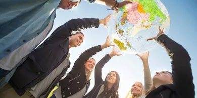 Od sprzątania budek lęgowych po codzienne wyzwania. UWM stawia na ekologię w praktyce