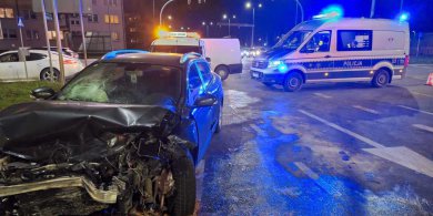 Artykuł: Olsztyn. 43-latka wjechała na czerwonym i trafiła w... pijanego kierowcę [ZDJĘCIA, WIDEO]