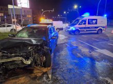 Olsztyn. 43-latka wjechała na czerwonym i trafiła w... pijanego kierowcę [ZDJĘCIA, WIDEO]