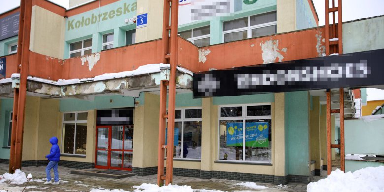 Książki ustąpiły miejsca obuwiu. Lokal po „Logosie” przejmuje olsztyńska firma [ZDJĘCIA]