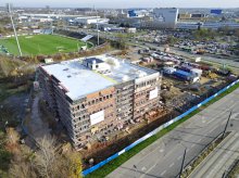 Przy stadionie Stomilu będzie centrum biznesu. Nowy Cezal coraz bliżej [ZDJĘCIA]