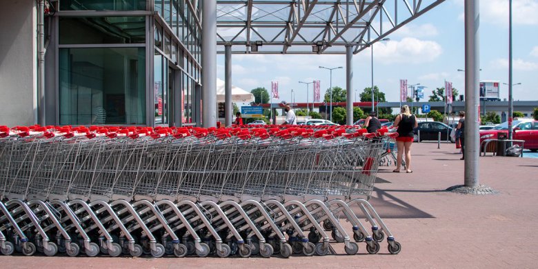 Dyskonty wciąż utrzymują silną pozycję na rynku, ale pozostałe formaty zyskują na znaczeniu