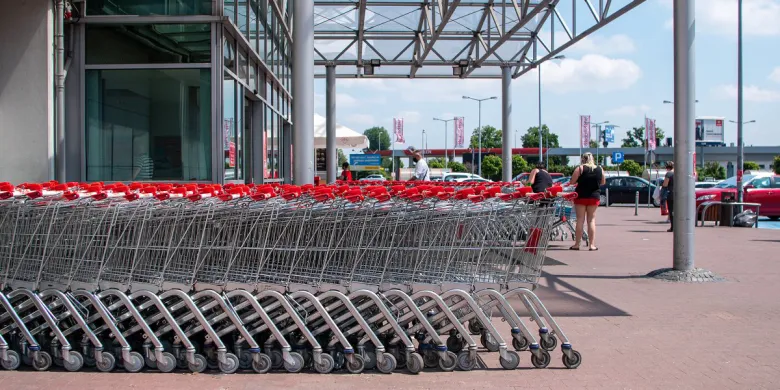 Dyskonty wciąż utrzymują silną pozycję na rynku, ale pozostałe formaty zyskują na znaczeniu