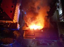 Nocny pożar szpitala w Elblągu. "Sytuacja jest opanowana" [ZDJĘCIA]