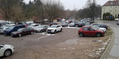Strzeżony parking w centrum Olsztyna wciąż budzi emocje. Ratusz szykuje pozew, były dzierżawca stawia opór