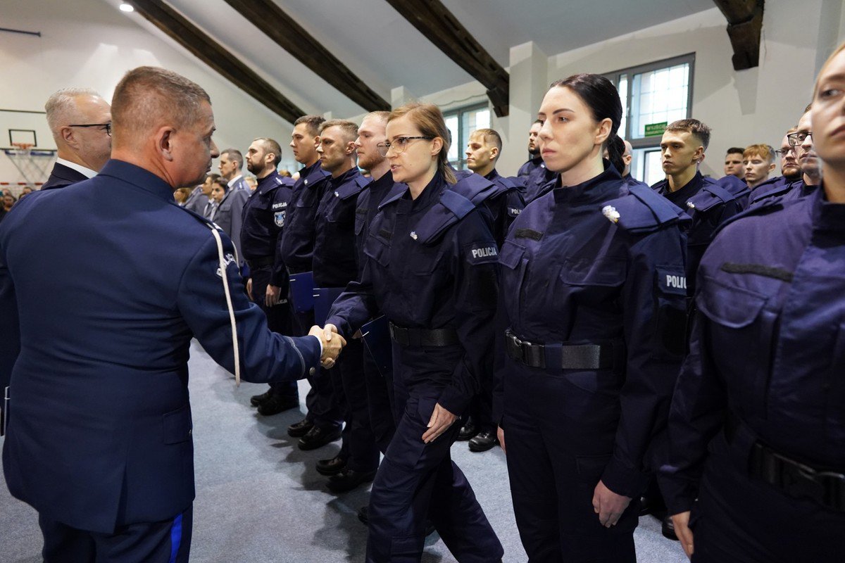 Olsztyn. 47 mundurowych ślubowało "wiernie służyć Narodowi" [ZDJĘCIA]