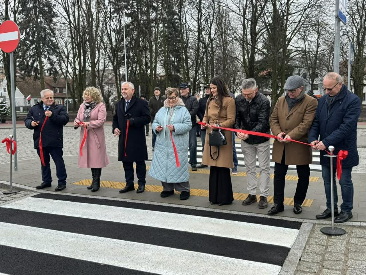 Plac dworcowy w Pasłęku już gotowy! To dopiero początek zmian. Ruszają przygotowania do remontu dworca