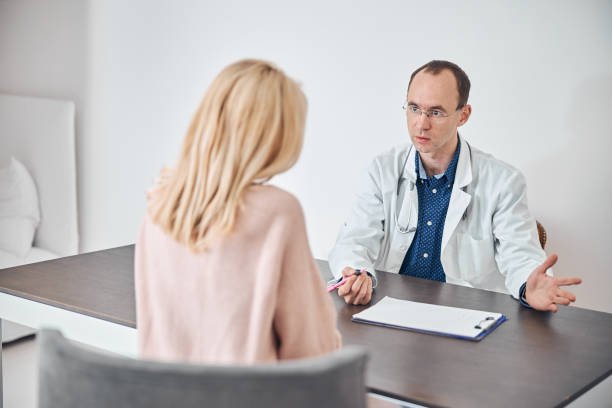 Pacjenci oczekują lepszej edukacji przed zabiegami. Dane pokazują braki w informowaniu chorych