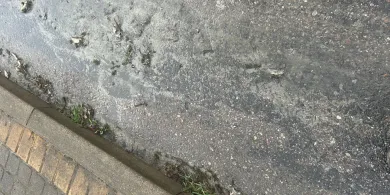 Oczyszczenie zbiornika czy zagrożenie dla ekosystemu? Kontrowersje w Ruszajnach. Gmina Barczewo reaguje [WIDEO]