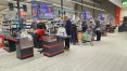 Strajk ostrzegawczy w Kauflandzie. Jedni przerwali pracę, inni zostali przy kasach