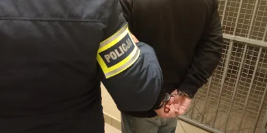 Olsztyn. 31-latkowie z Zatorza przyłapani z narkotykami. Mieli 500 działek za 25 tys. zł