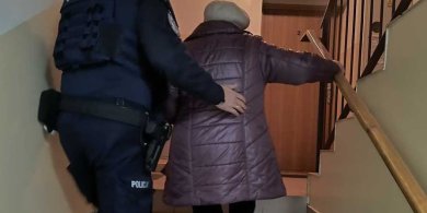 Artykuł: Osiedle Pieczewo. Nie przeszedł obojętnie, tylko pomógł 90-latce w potrzebie