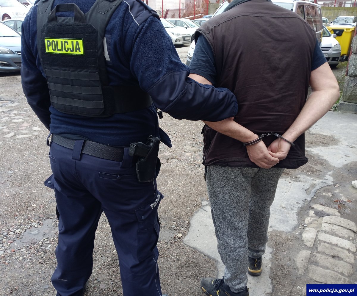 Szybkie działania policjantów z Biskupca. Nietrzeźwy kierowca skazany w trybie przyspieszonym