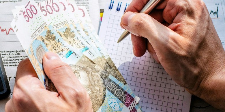 Świąteczne oszczędności. Ogólnie „na wszystkim po trochu”, ale najbardziej na spożywce i alkoholu