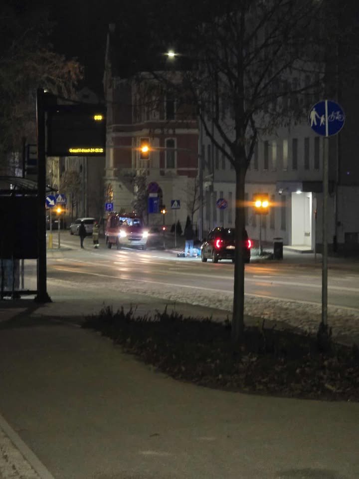 Nocna akcja służb. Tajemnicza torba przed budynkiem ABW w Olsztynie