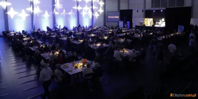 Nawet 600 osób mogło wziąć udział w wigilii dla samotnych na terenie hali Urania [ZDJĘCIA]