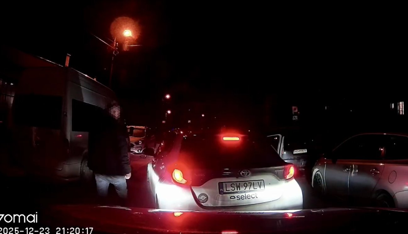 Mieli kominiarki, gaz i pałkę teleskopową. Starcie kierowców w Olsztynie [WIDEO]