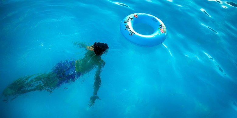 Basen z przeciwprądem w ogrodzie - jak działa?