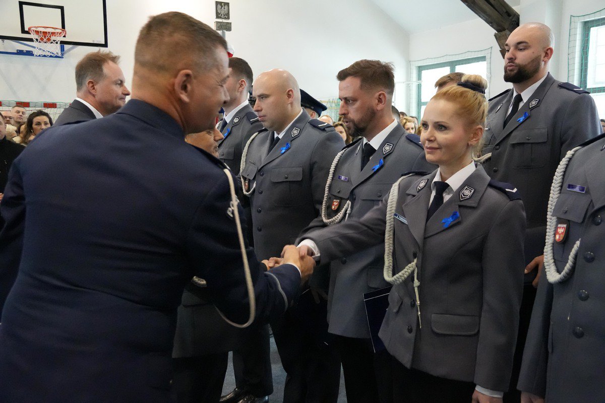 77 policjantów i policjantek zasiliło Warmię i Mazury. "To służba nietuzinkowa" [ZDJĘCIA]