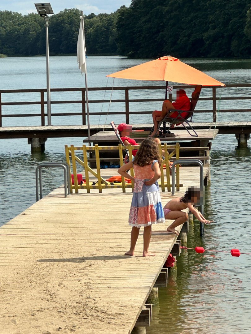 Tragedia nad jeziorem Sajmino: 10-letni Timi utonął pod okiem ratowników. Po 2,5 roku rusza proces w sprawie śmierci chłopca [AKTUALIZACJA]