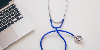 Artykuł: Dna moczanowa - co to za choroba, objawy, leczenie