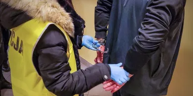 Gmina Dywity. 50-latek okradł gościa z Mazowsza ze sprzętu wartego ponad 10 tys. zł