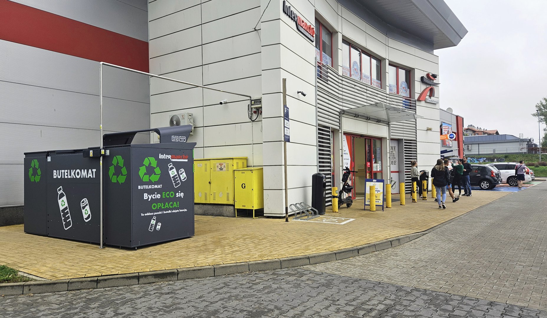 Podrabiane etykiety, podejrzane zwroty i „kombinowanie”. Operator alarmuje ws. nadużyć w systemie kaucyjnym