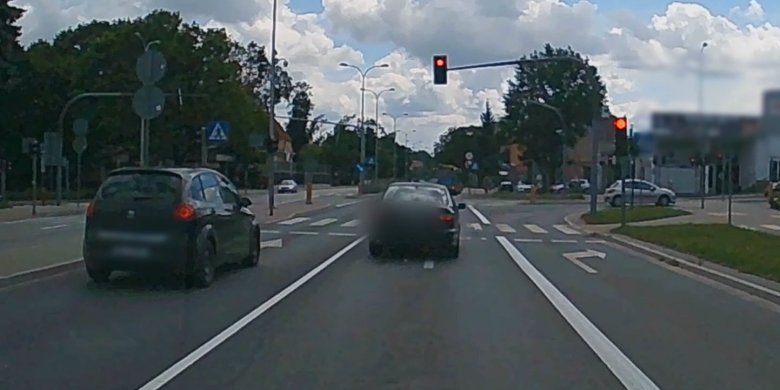 21-latka w BMW za nic miała przepisy na ul. Bałtyckiej w Olsztynie [WIDEO]