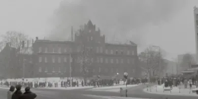 Ogień, domysły i brak odpowiedzi. Przedstawiamy kulisy pożaru sądu w Olsztynie z 1976 r. [WIDEO]
