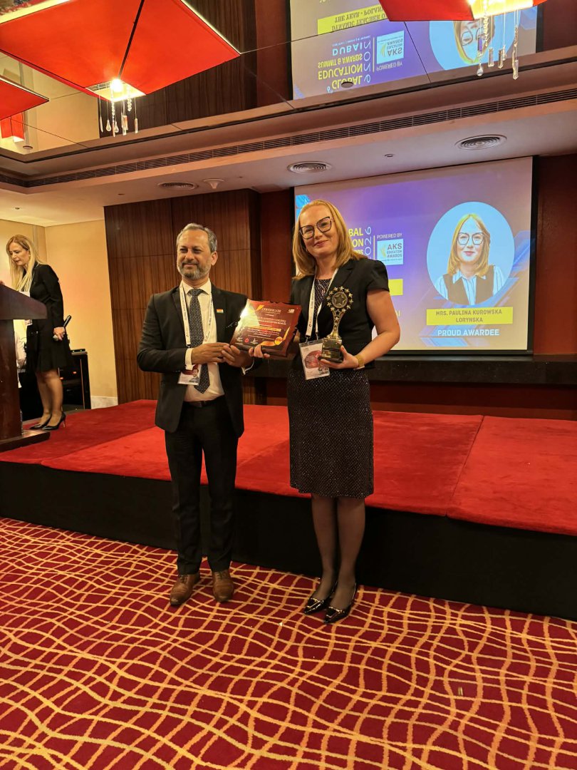 Pasja, innowacje i zaangażowanie docenione na arenie międzynarodowej. Nauczycielka z Rusi nagrodzona w Dubaju