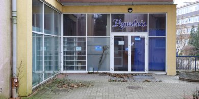 Artykuł: Za basen przy ul. Bydgoskiej w Olsztynie jak za złoto. Miasto poznało wycenę działki