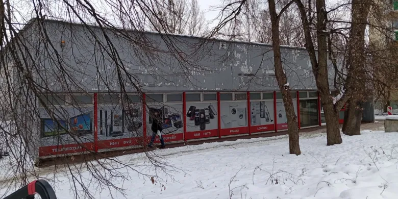 Sklep popularnej sieci elektromarketów zniknął z mapy Olsztyna. Klientów wita wymowna kartka