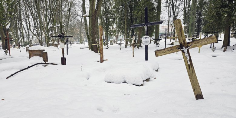 Artykuł: Cmentarz św. Józefa w Olsztynie. Ponad 120 lat historii na Zatorzu [WIDEO]