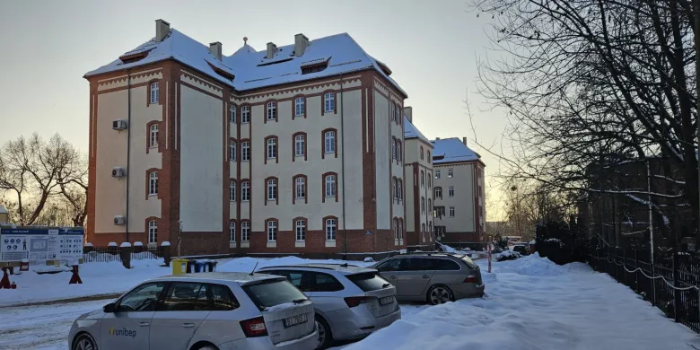 Olsztyn. Wyłudzenia na ponad 2 mln zł na "nieistniejących" uczniów. Wiemy, o które olsztyńskie szkoły chodzi